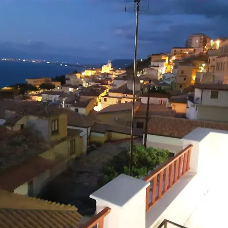 Lo Studiolo * Pizzo (Calabria)